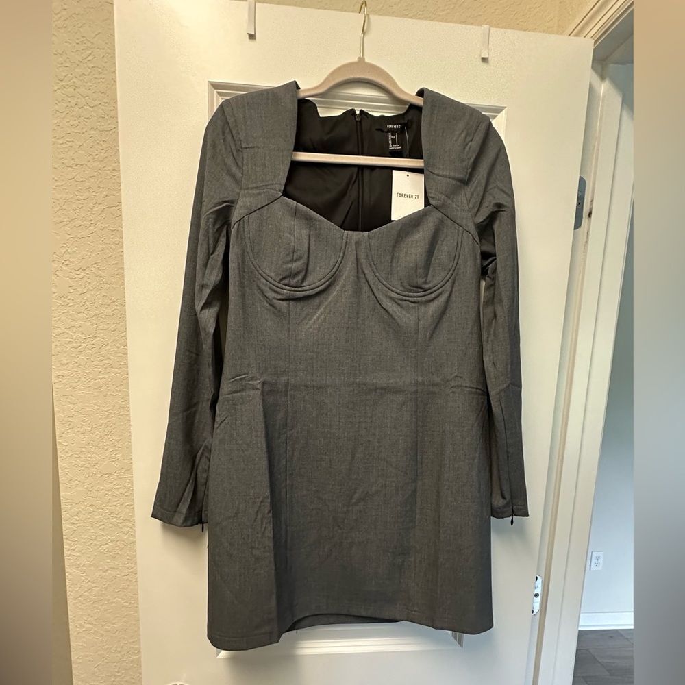 Sweetheart long sleeve mini dress - Picture 2 of 16